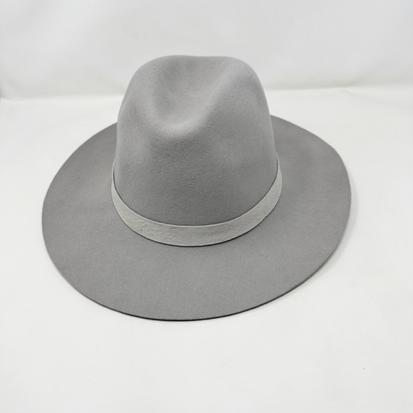 KIN The Label Wool Packable Essential Hat in Cloud main image 8